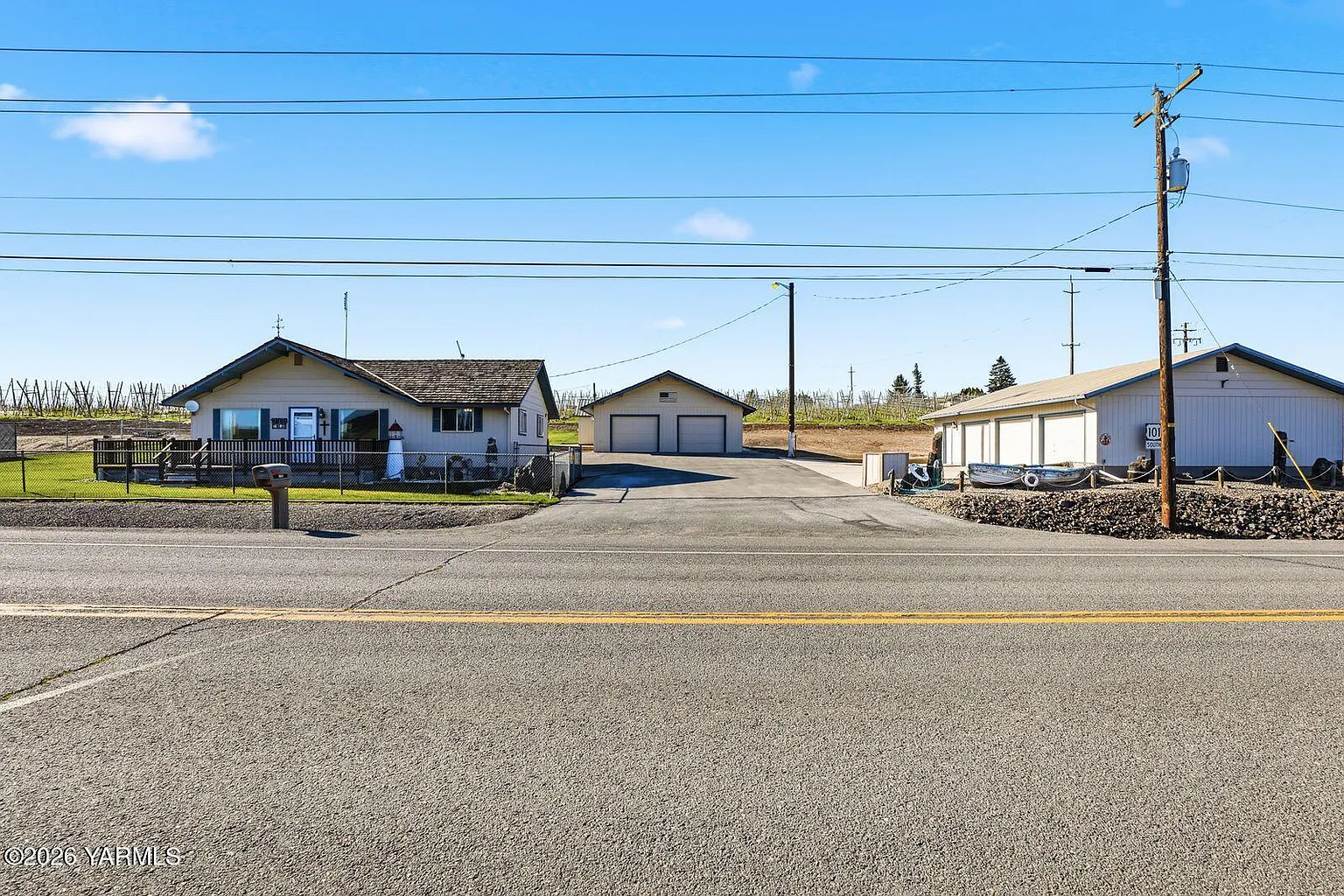 12708 Tieton Dr photo 1