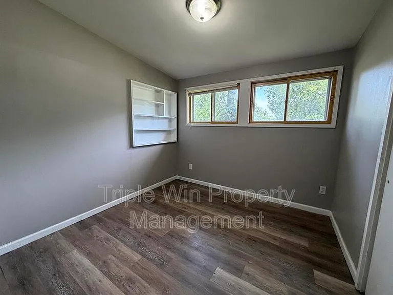 835 Bobbins Ln — Photo 19