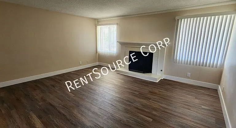 708 Santa Barbara Dr #F — Photo 6