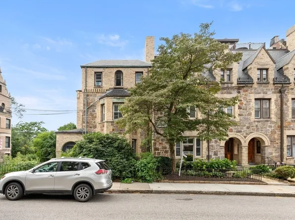350 Tappan St #1, Brookline, MA 02445