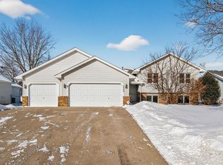 8446 Jergen Ave S, Cottage Grove, MN 55016