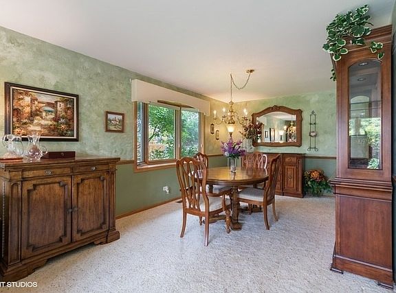 4th image of 17407 Castle Dr