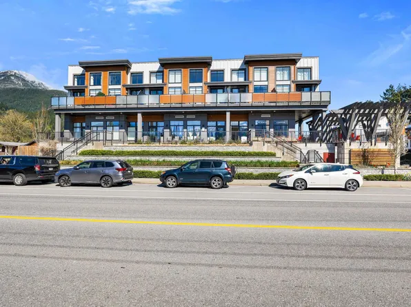 39767 Government Rd #105, Squamish, BC V8B 0Z1