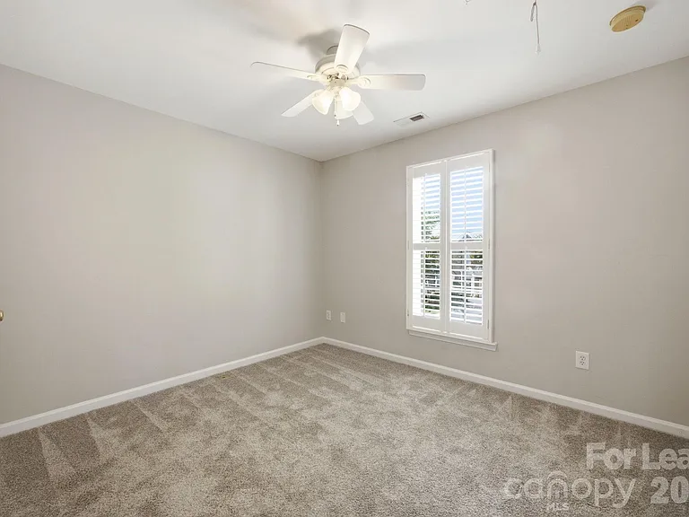 1804 Robinwood Village Dr — Photo 23