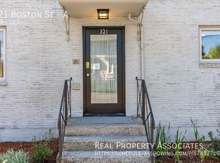 321 Boston St APT A, Seattle, WA 98109
