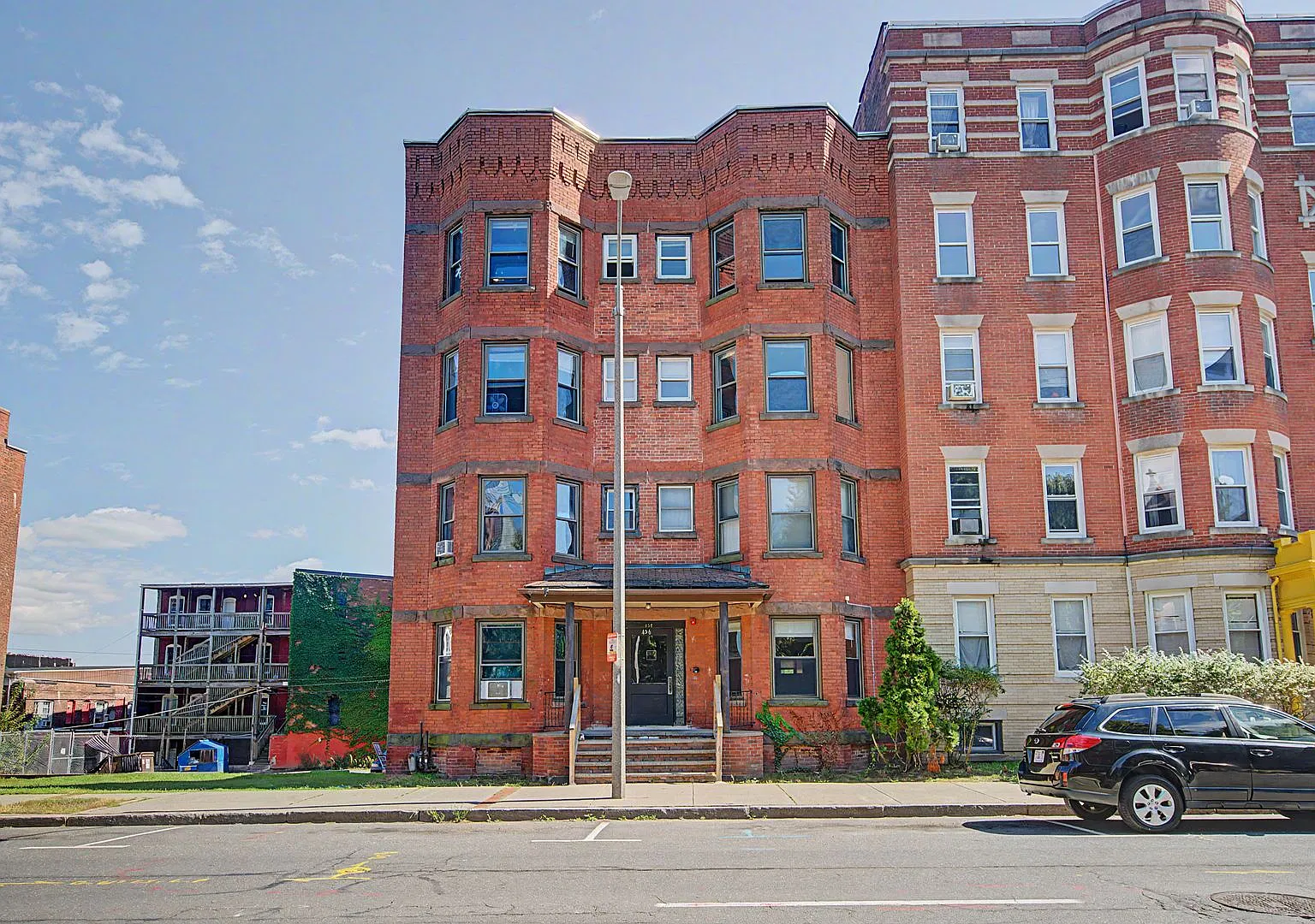 456 Maple St — Photo 2