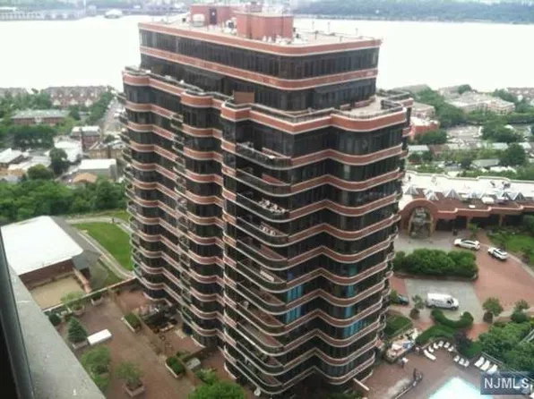 100 Carlyle Dr #Cs09a-s09a, Cliffside Park, NJ 07010