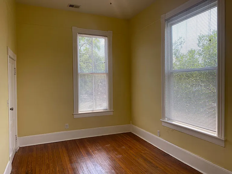 402 E Duffy St #2 — Photo 15