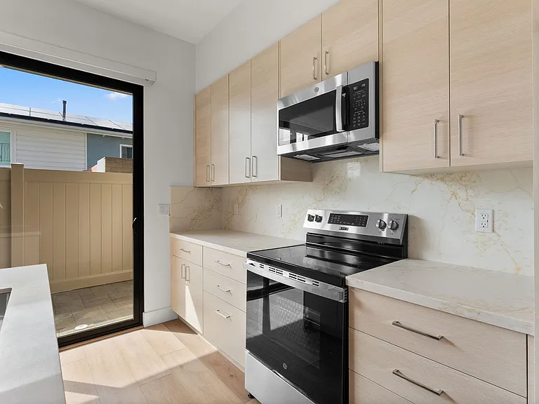 6942 Glidden St #101 — Photo 23