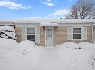 7763 Coachman Ln, Jenison, MI 49428