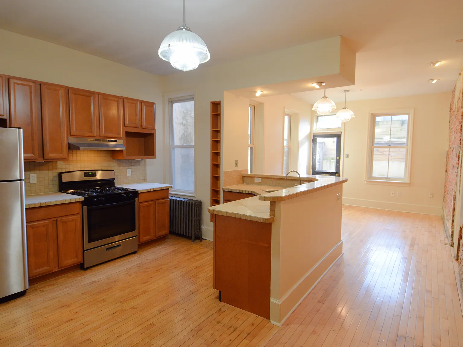 1 bed, 650 sqft, $1,650 — Photo 3