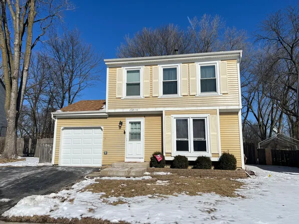 29W738 Wembly Dr, Warrenville, IL 60555