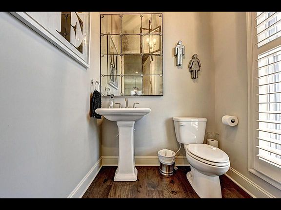 Powder room