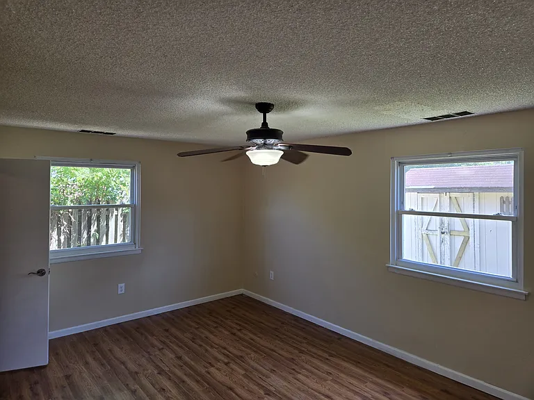 21 Aldeberan Dr — Photo 10