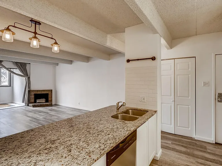 777 N Washington St #206 — Photo 3