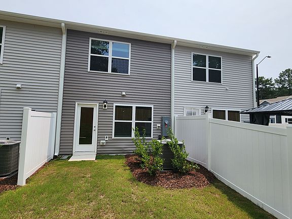 3rd image of 8503 Beckett Chase Way