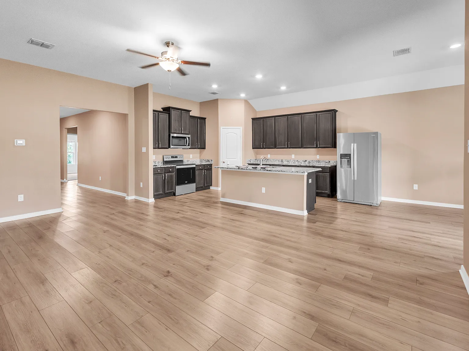 4 bed, 1843 sqft, $2,000 — Photo 4