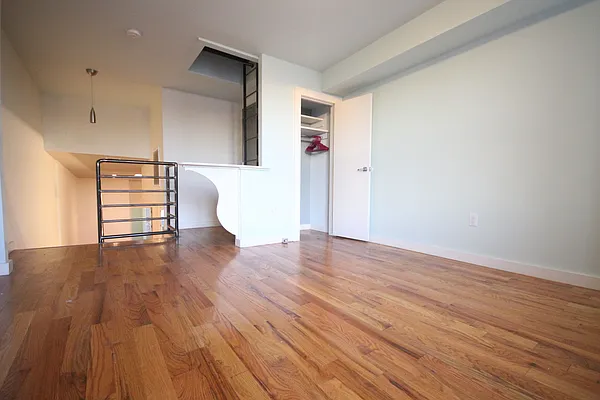 Rented by Nooklyn NYC LLC | media 44