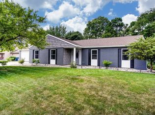 915 Duesenberg Dr, Auburn, IN 46706