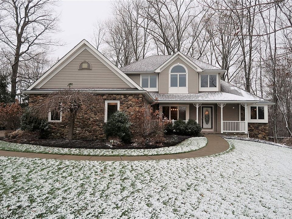 1st image of 18385 Grand River Dr