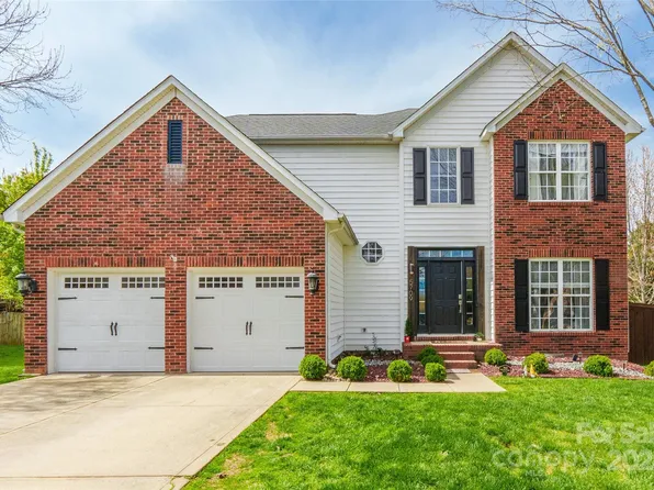 5709 Whitegate Ln, Charlotte, NC 28269