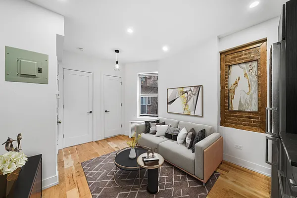 Rented by Vector New York, LLC | media 8