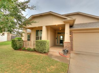 704 Scully Rd, Yukon, OK 73099