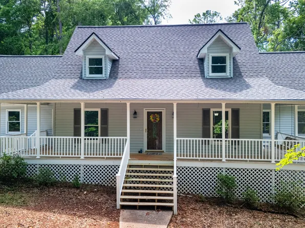 208 Junewood Dr, Lagrange, GA 30241