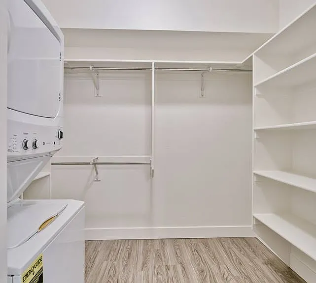 Eden Apartments — Photo 31