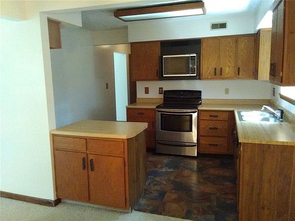 4th image of 4381 Braemar Dr