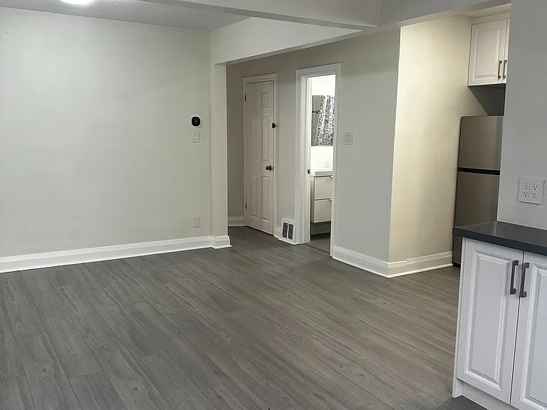 202 Cedarvale Ave — Photo 16