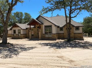 117 Crescent Rdg, Adkins, TX 78101