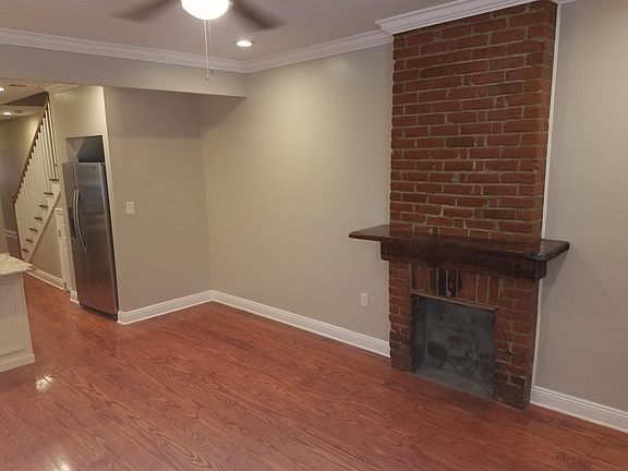 2nd image of 4320 Laurel St