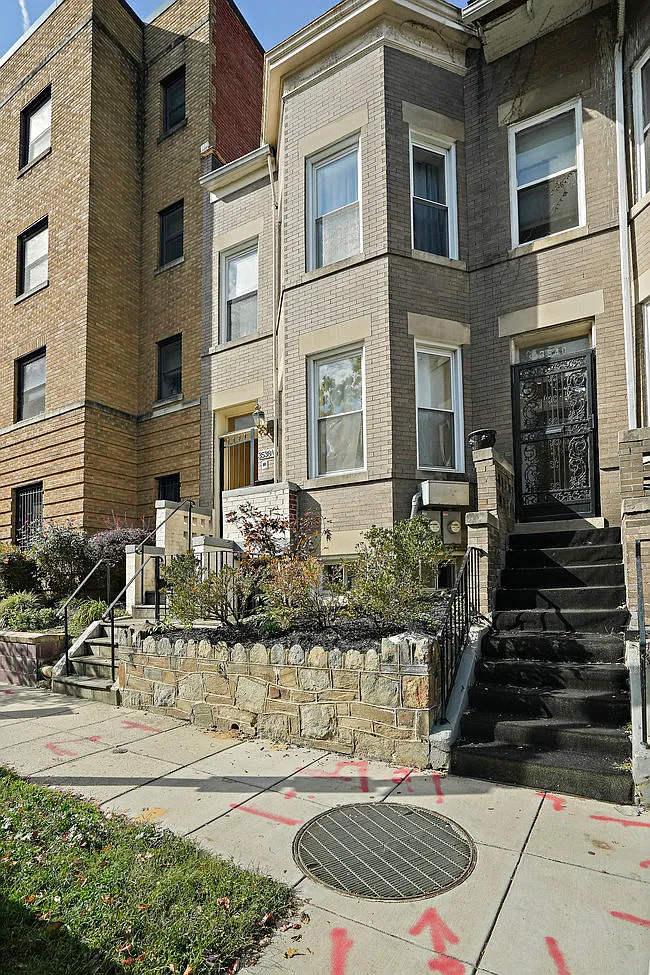 10th St NW, 3538 - 1 — Photo 1