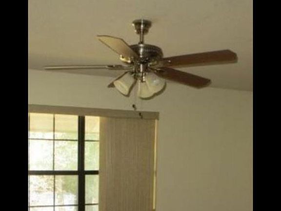 5th image of 8137 Stonebrook Dr