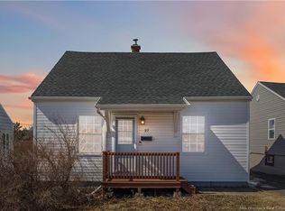 27 Airport St, Dieppe, NB E1A2G1