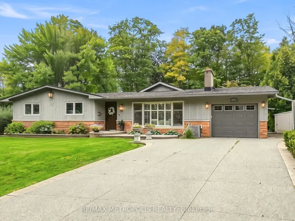 1228 Elgin Cres, Oakville, ON L6H 2J7