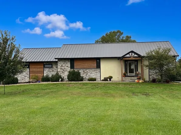 2394 Cumming Rd, Winterset, IA 50273