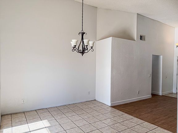 3rd image of 15776 Bluechip Cir