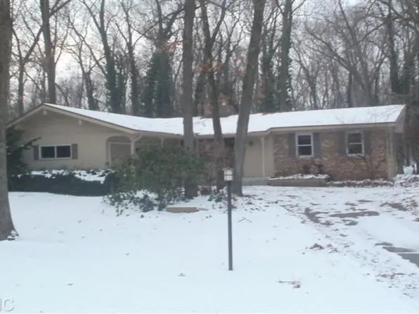 7288 Thorncrest Dr SE, Ada, MI 49301