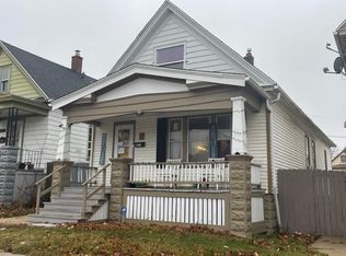 2663 S 9th Pl, Milwaukee, WI 53215