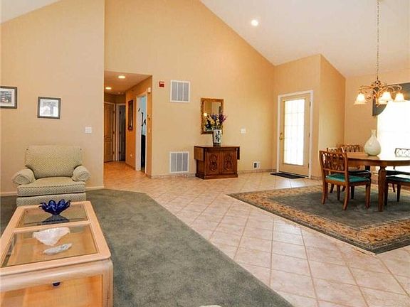 4th image of 508 Constance Ln
