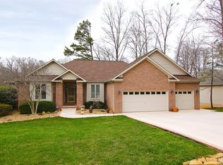 218 Cheestana Way, Loudon, TN 37774