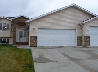 3112 Wisconsin Dr, Bismarck, ND 58503