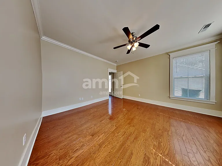 232 Cameron St — Photo 11