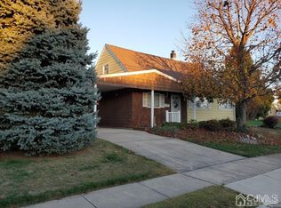 4 Billington Rd, Hamilton, NJ 08690