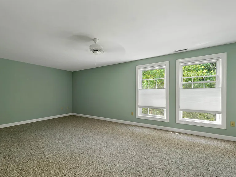 20 Emily Cir — Photo 16