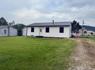 72 Green Valley Rd, Vanceburg, KY 41179