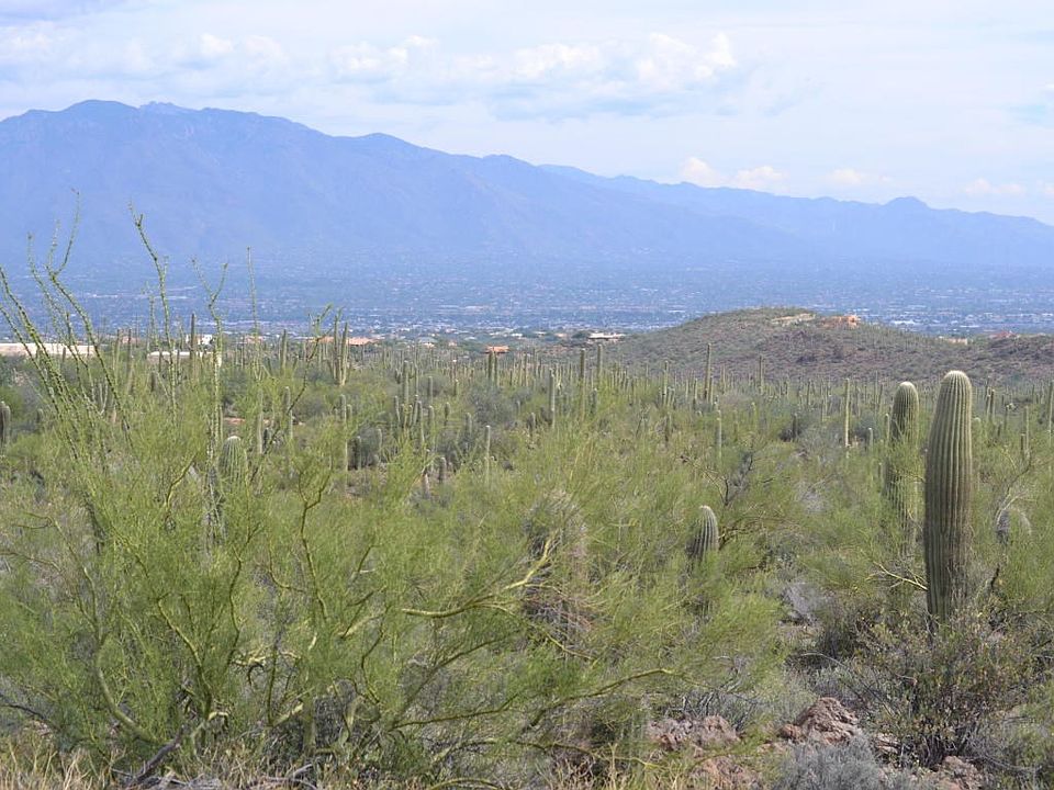 1st image of 3951 N Avenida Dos Vistas
