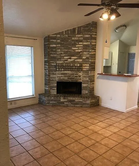 18119 Twin Creek Dr — Photo 19